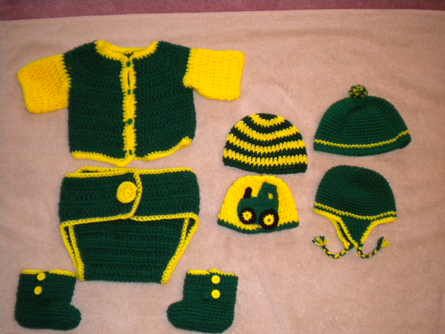 Crochet baby layette set for a boy.-dscn0714-jpg