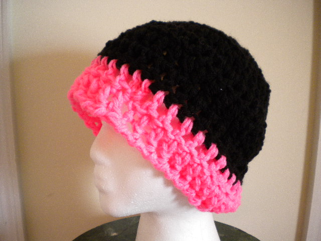 Pretty Pink Hats For The Ladies.-dscn0766-jpg