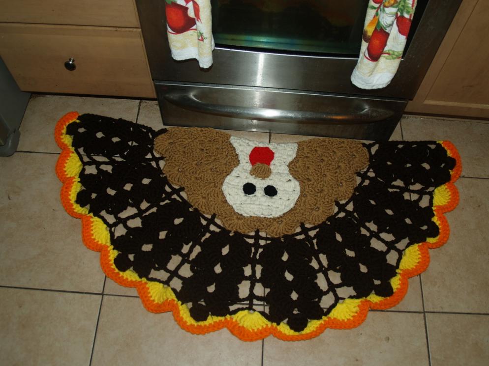 Holiday doily patterns made into rugs-turkeyrug-016-jpg