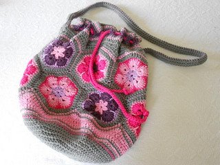 Crochet African Flower bag-10156097_612308992176868_5516885844539561588_n-jpg
