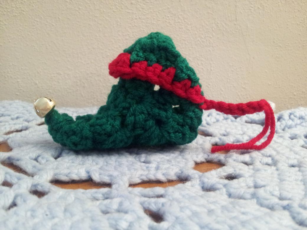 My first attempt at an Elf Slipper Ornament-20140528_150302-jpg