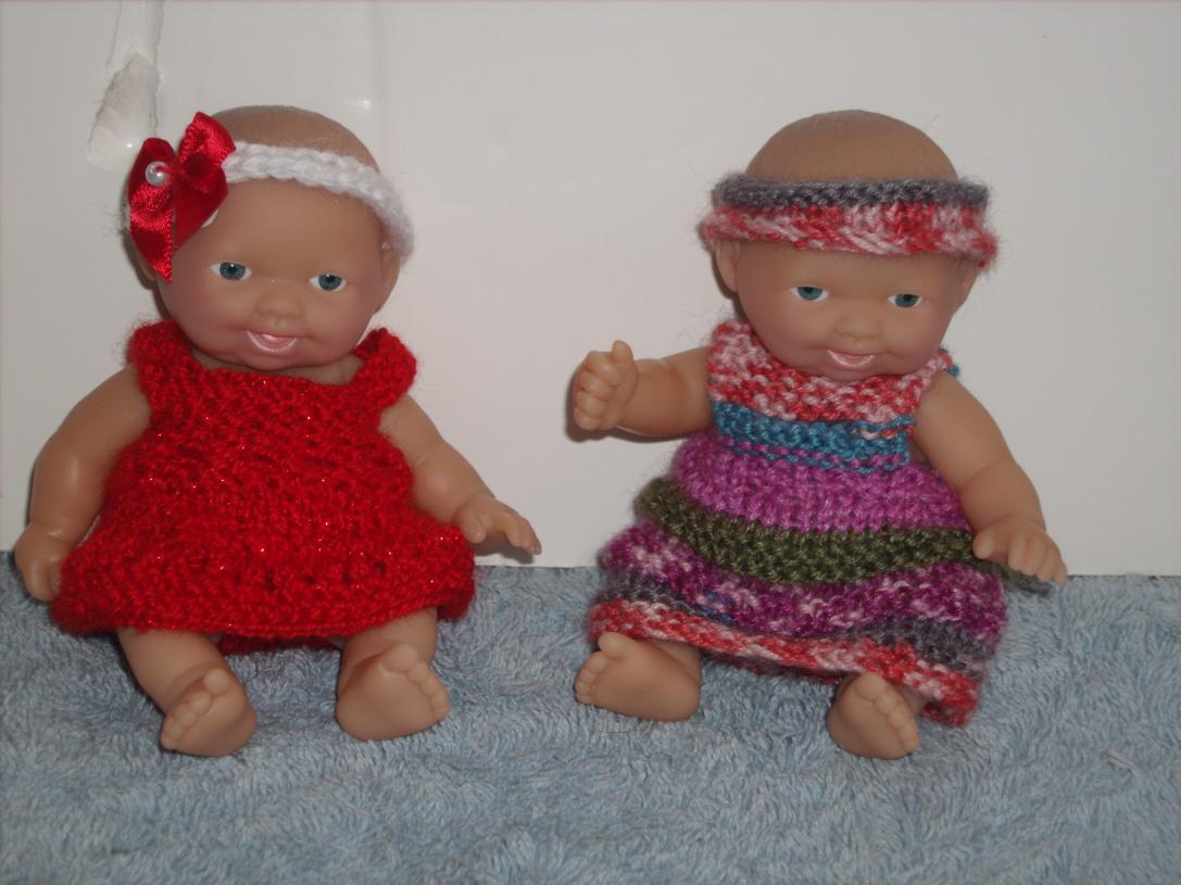 More dolls to sell-st-andrew-craft-sale-knitted-doll-clothes-005-jpg